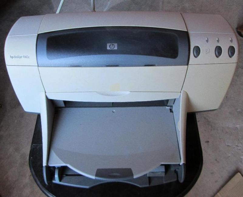 lot 71 image: Hewlet Packard deskjet 940C. Appear...