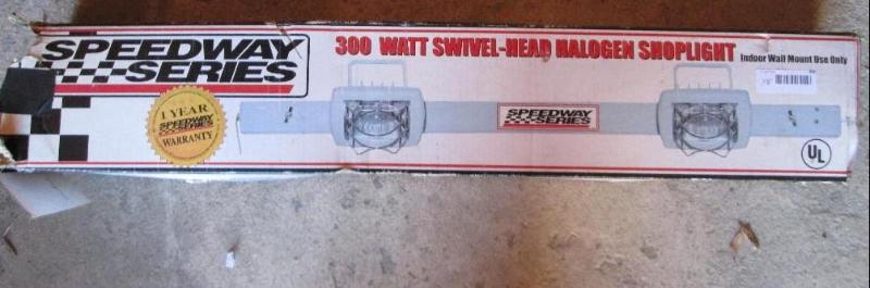 lot 85 image: Speedway Series 300 watt swivel-hea...