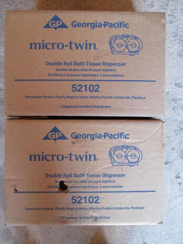 lot 92 image: Pair of Georgia-Pacific micro twin ...