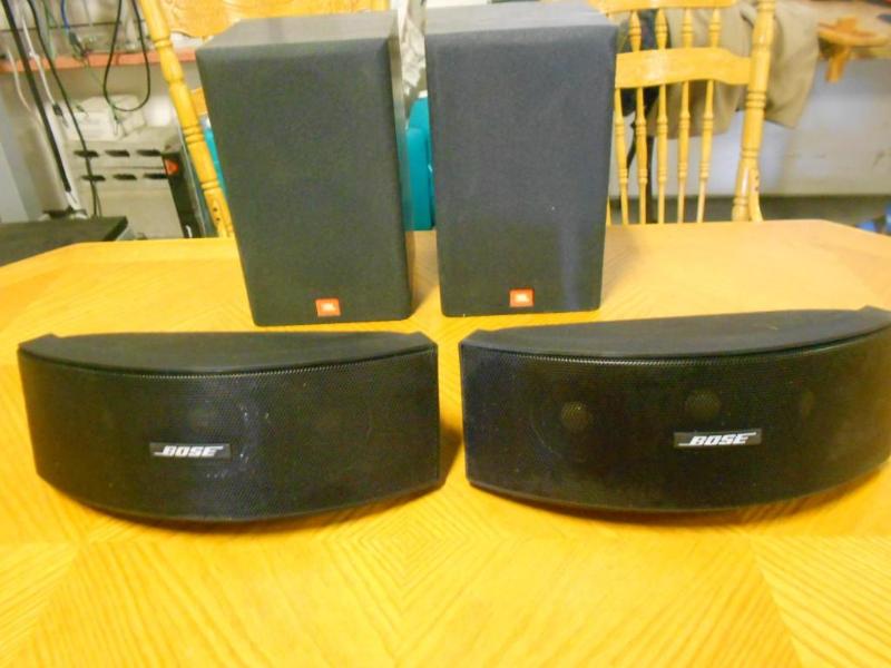 Pair of Bose and JBL speakers....