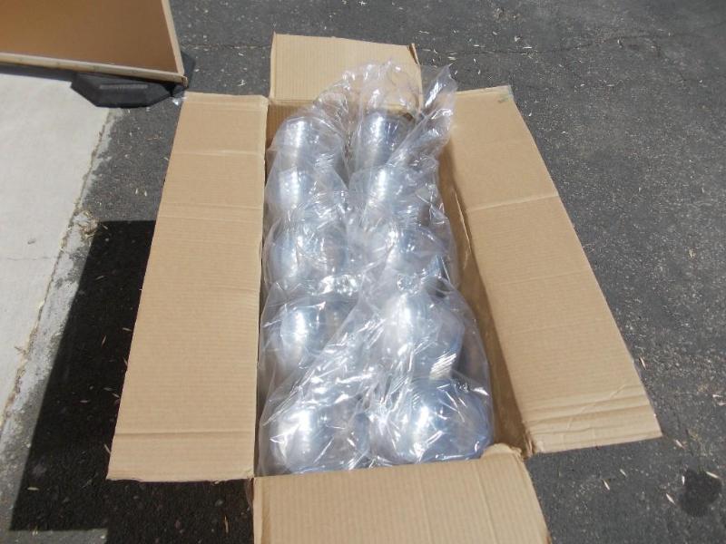 New Case Of 250 60 Oz. Plastic Tubs...