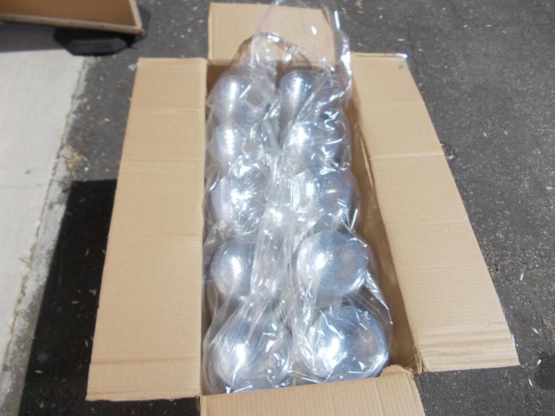 New Case Of 250 60 Oz. Plastic Tubs...