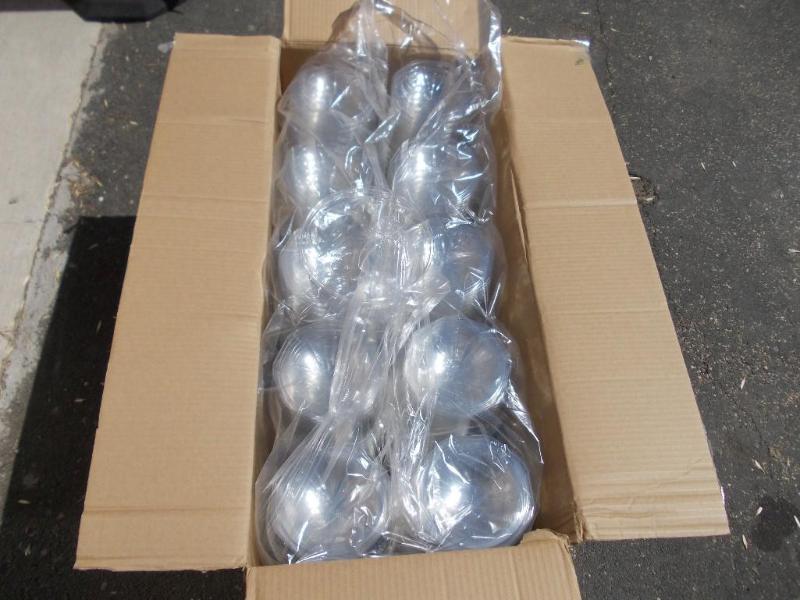 New Case Of 250 60 Oz. Plastic Tubs...