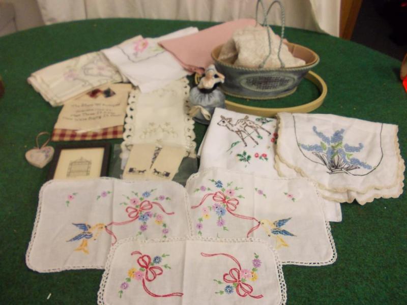 Lot Of Embroidered Doilies &amp Ta...