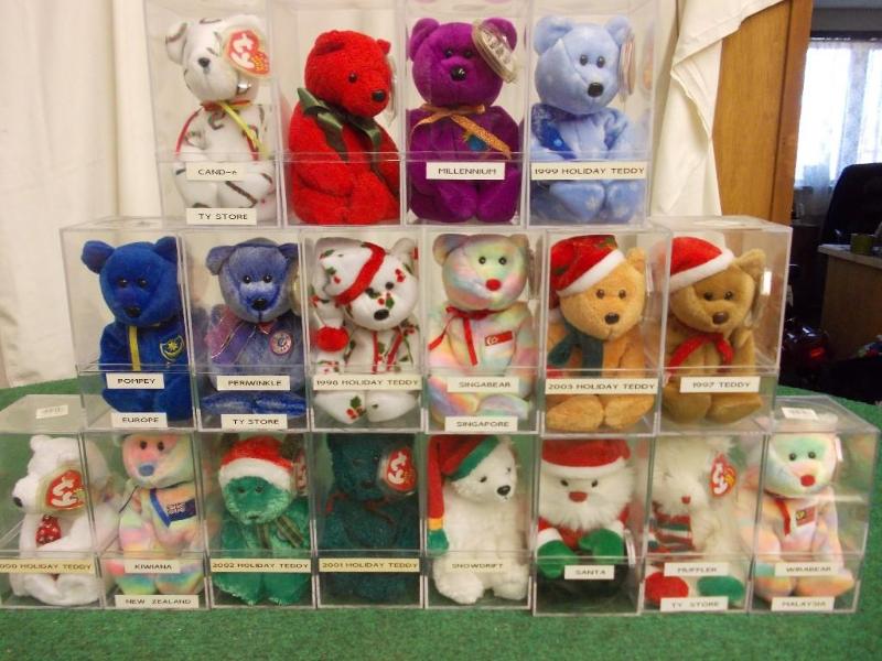 18-Assorted Beenie Babies In Plasti...