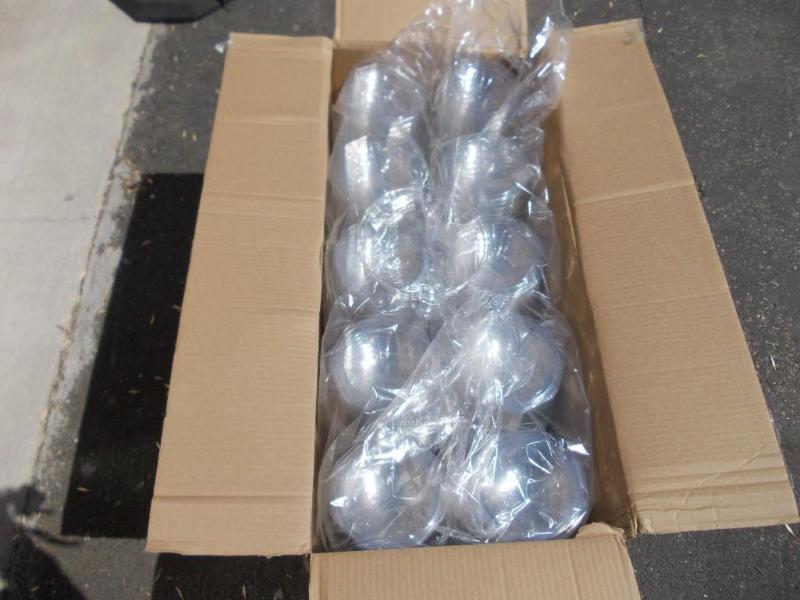 New Case Of 250 60 Oz. Plastic Tubs...