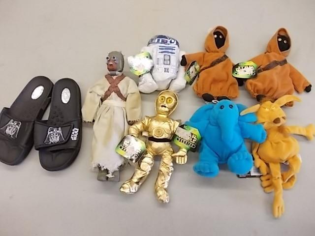 lot 25 image: 7-Stuffed Star Wars Creature & ...