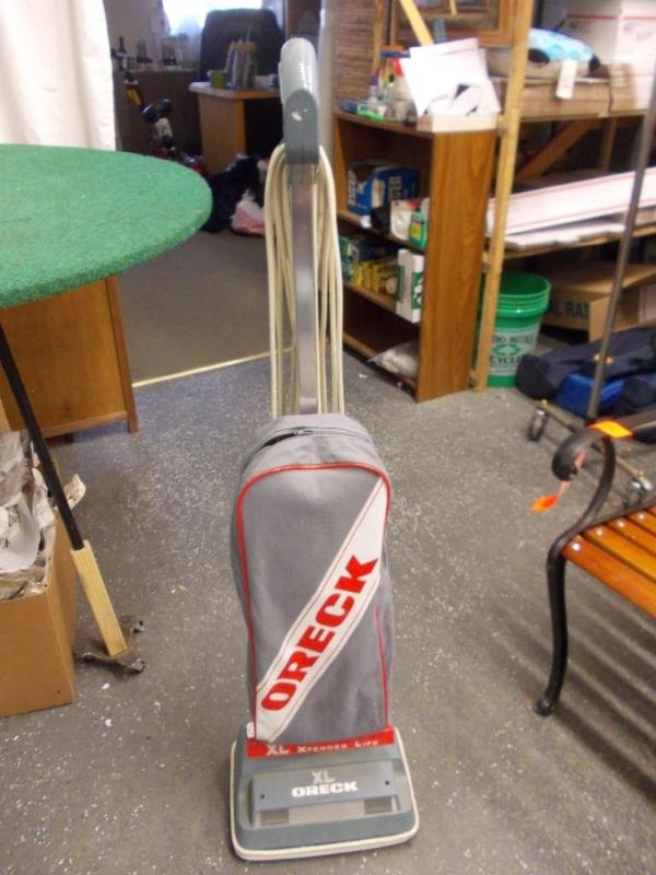 lot 78 image: Oreck&nbspXL Vacuum Cleaner...