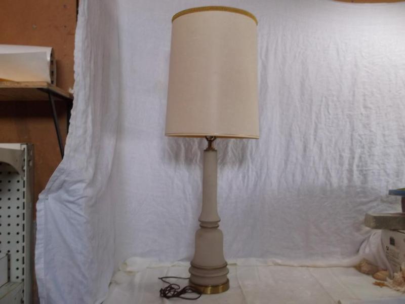 Tall lamp with lamp shade 42&quotT...