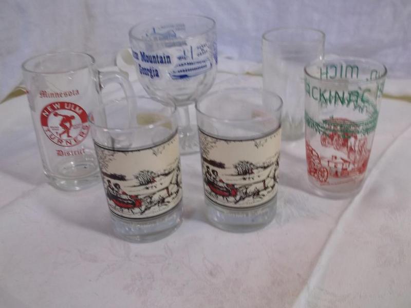 Lot of&nbsp collectable drink glas...