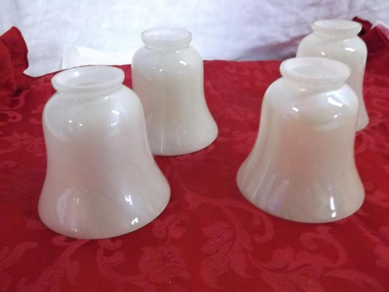 4 Beautiful glass light globes 5&q...