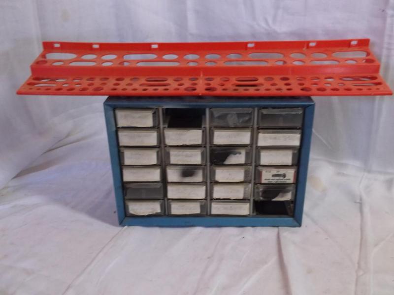Metal Organizer missing 2 drawers s...