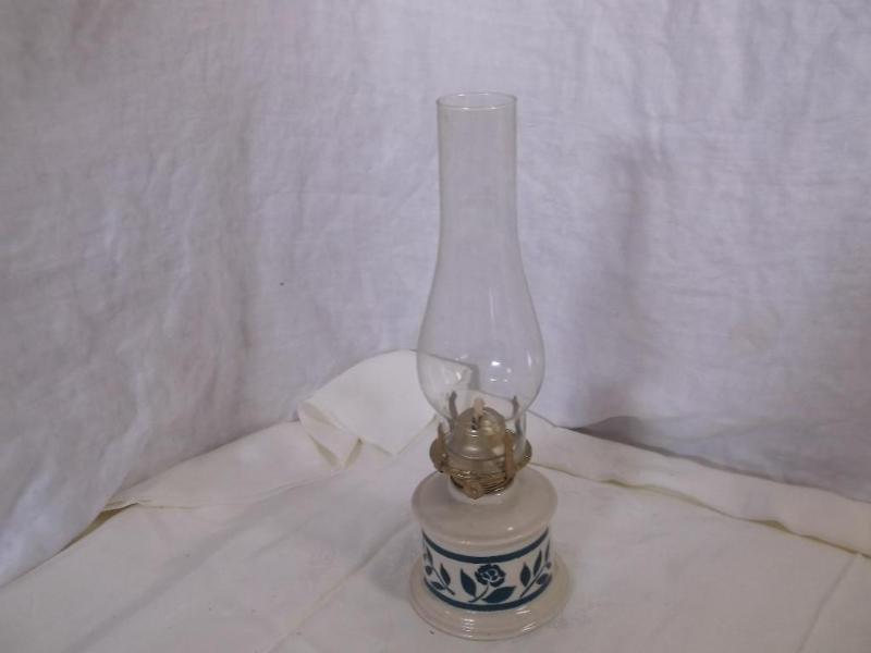 Nice oil lamp....