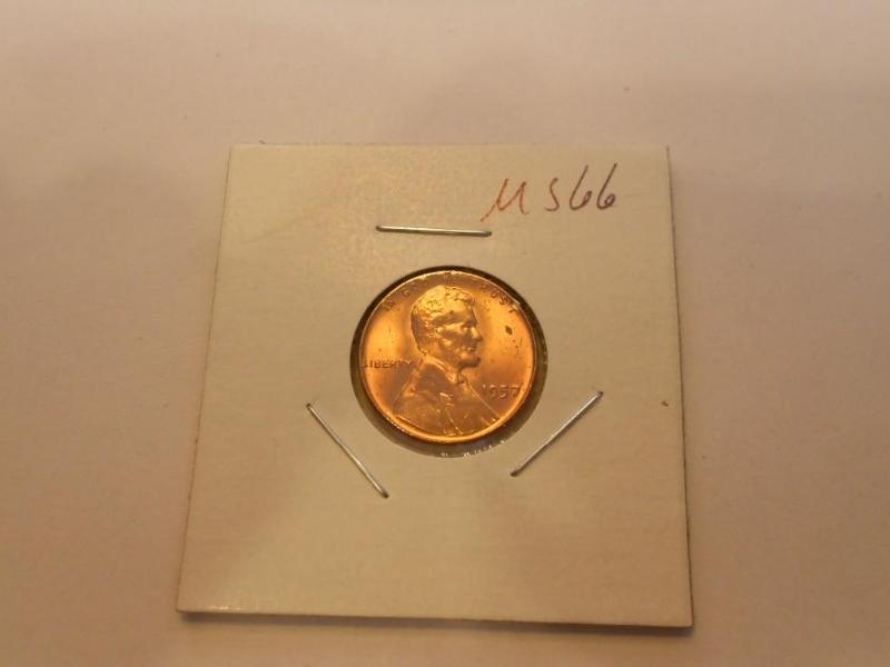 1957 Lincoln Wheat Cent in mint con...