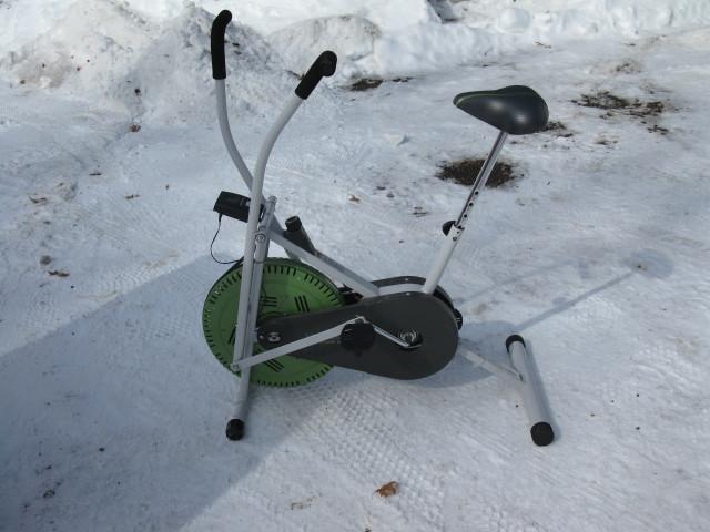 lot 64 image: Exercise Cycle, works...