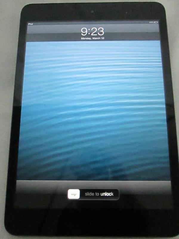 lot 2 image: Apple iPad Mini 16GB WiFi Black Get...