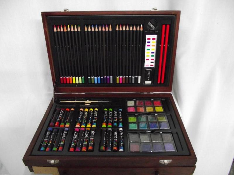 lot 38 image: 142 pc Deluxe Wood Art Set  Deluxe ...