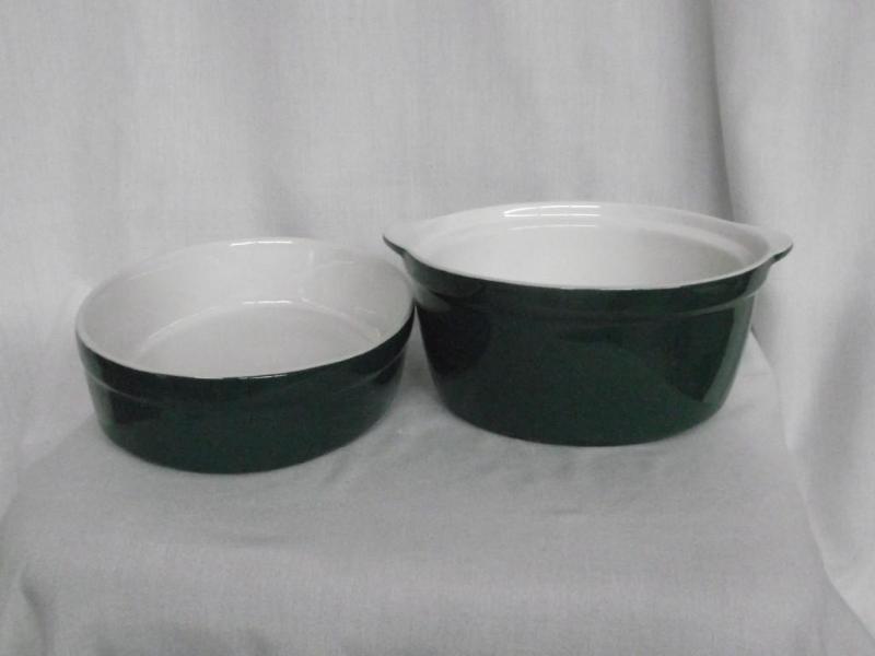 lot 39 image: 2 pc Ceramic Ovenware - Green This ...