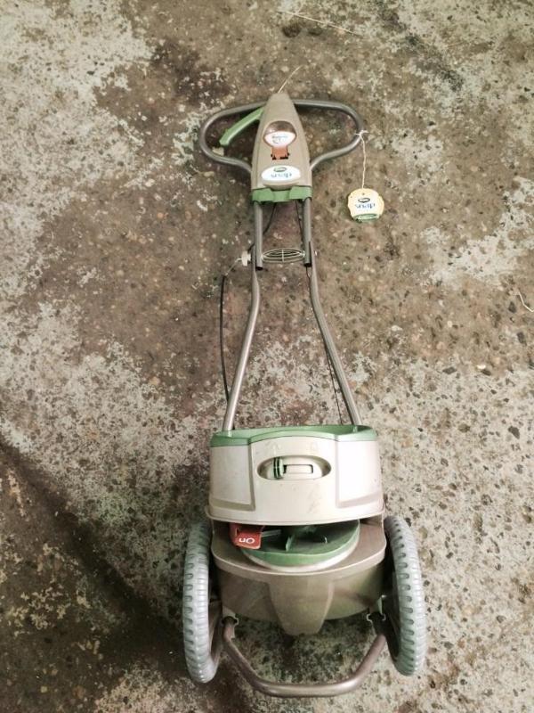 lot 6 image: Scotts® Snap Spreader     ...
