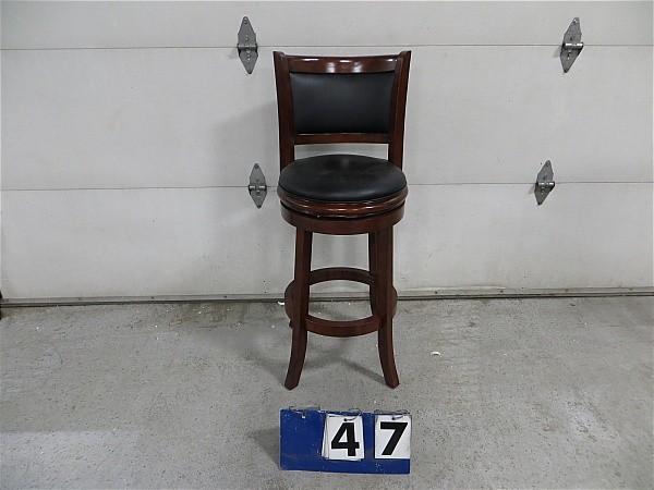 Boraam Augusta 29 in. Swivel Bar St...