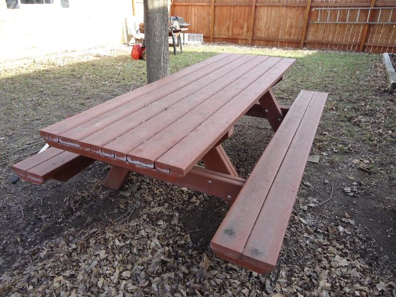 lot 11 image: Picnic table. 100% maintenance free...