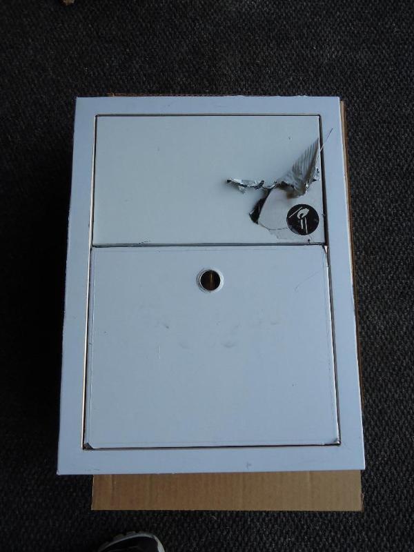 lot 28 image: New stainless steel American specia...