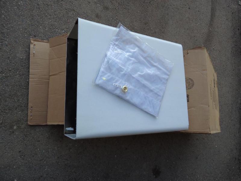 lot 32 image: New stainless steel American specia...