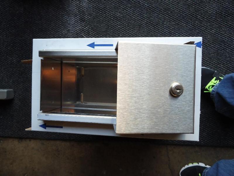 lot 33 image: New stainless steel American specia...