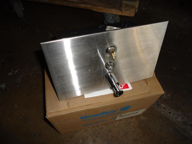lot 49 image: New stainless steel Bradley liquid ...