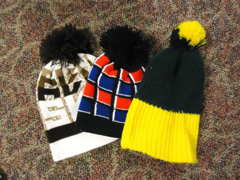 lot 76 image: 3 new knit hats...