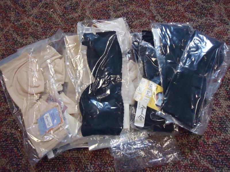 lot 88 image: 10 New randilyn 6 way bra. 5 black ...