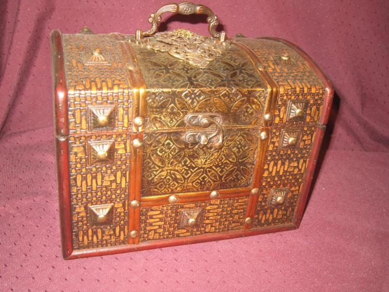 NEW Jo Marz - Jeweled Trunk - felt...
