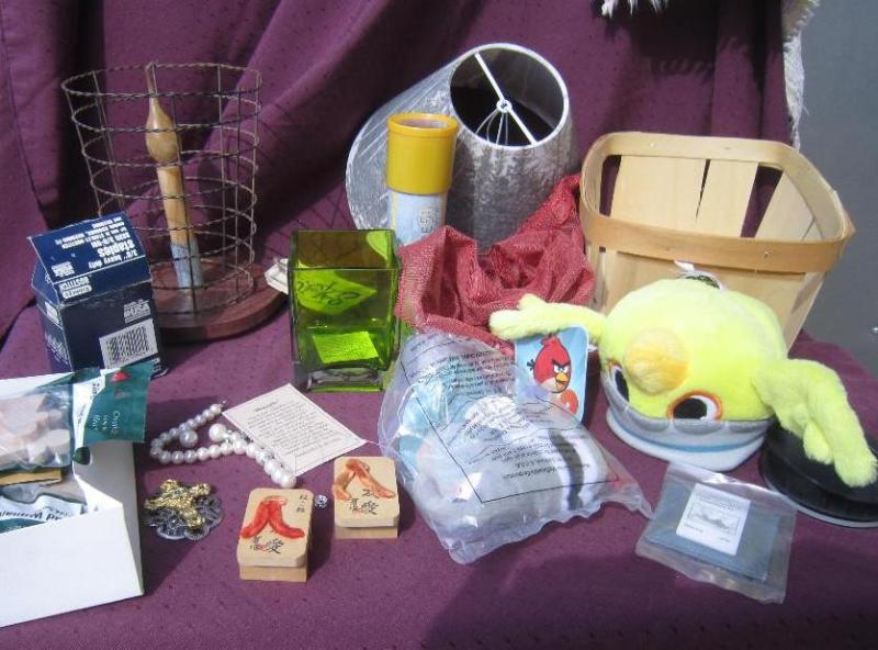 Box of misc shade crafts etc &nbsp...