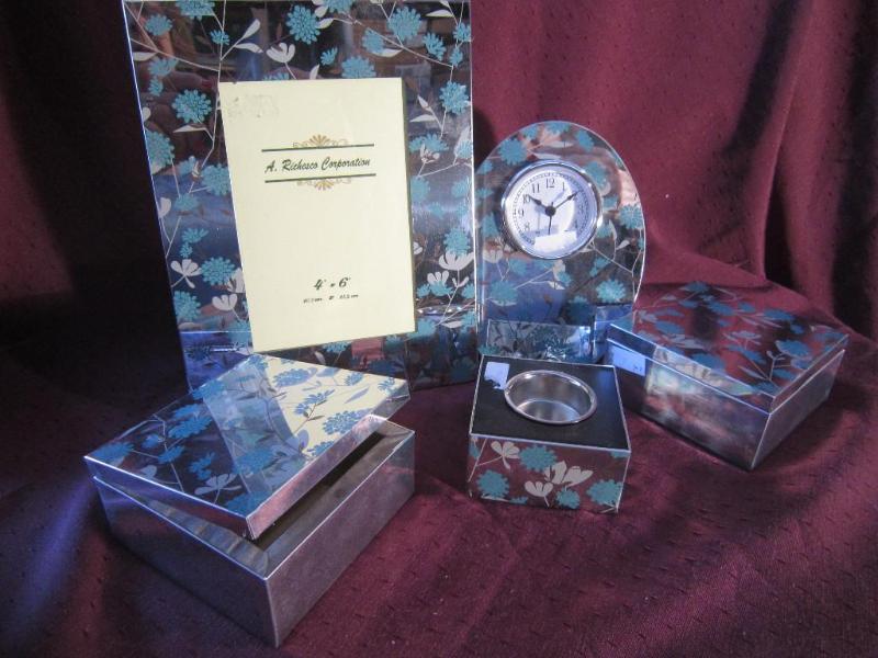 NEW&nbsp Box of 5 Richesco home d...
