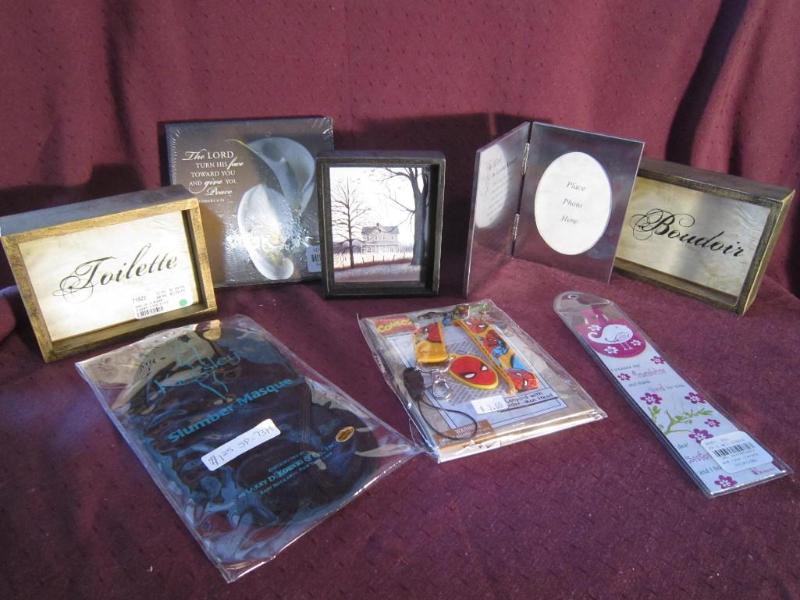 NEW Box of 8 misc items - wall sig...