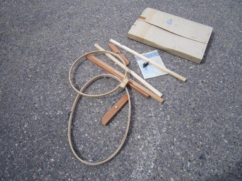 Sears hoop stand - Crafters Needlew...