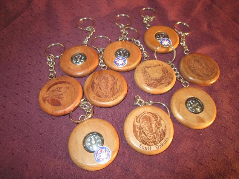 NEW 10 wild life Key chains - comp...