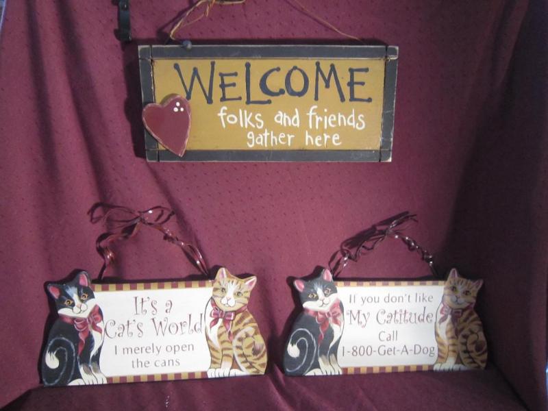 NEW 3 wall plaques...