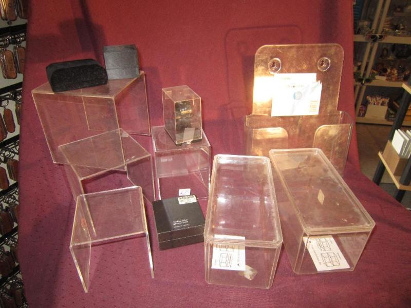 Box of misc Displays ...