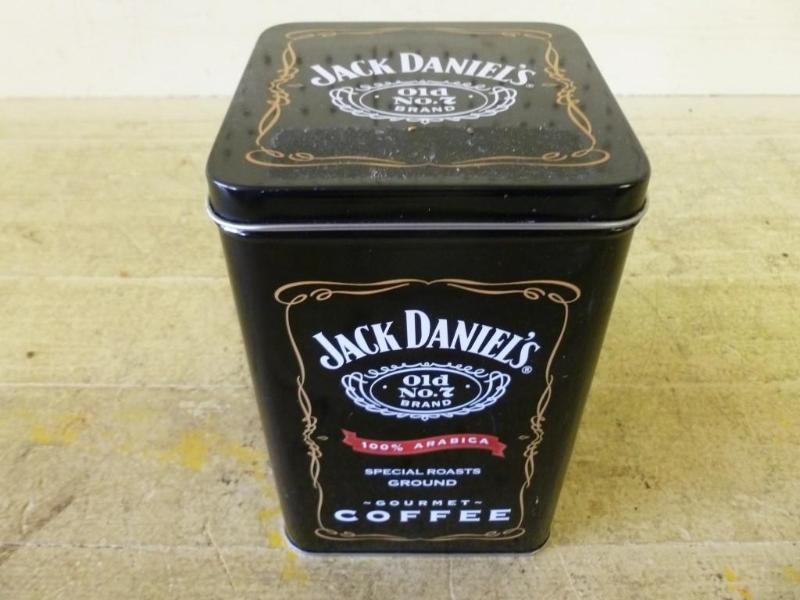 lot 158 image: Collectible Jack Daniels Old No. 7 ...