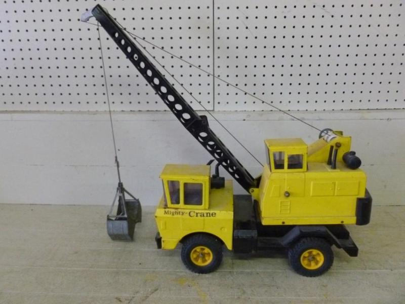 lot 160 image: Large Vintage Metal&nbspTonka ...