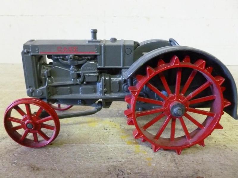 lot 165 image: Large Ertl - Case Die Cast Metal Tr...