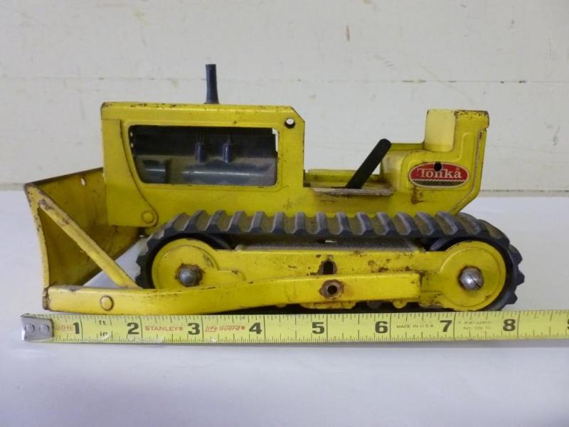 lot 187 image: Vintage Tonka metal bulldozer with ...