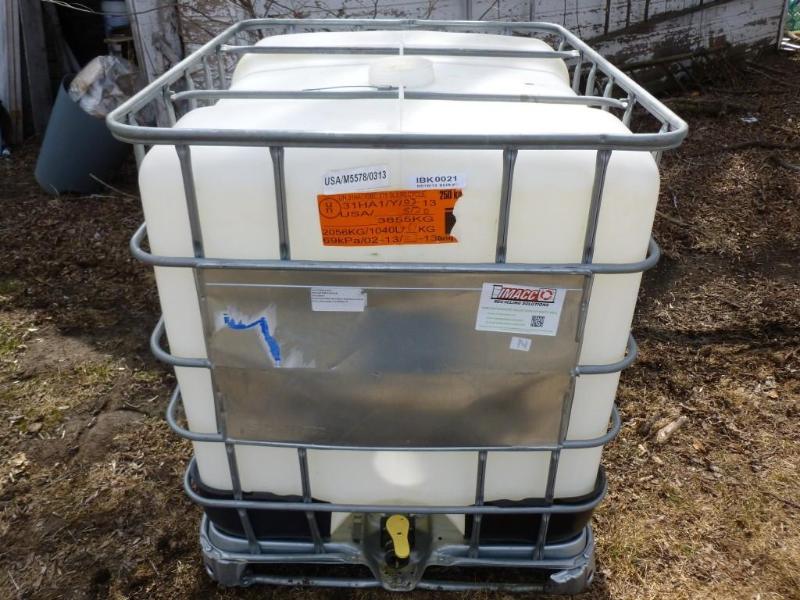 lot 190 image: Large 265 Gallon Heavy Duty Plastic...