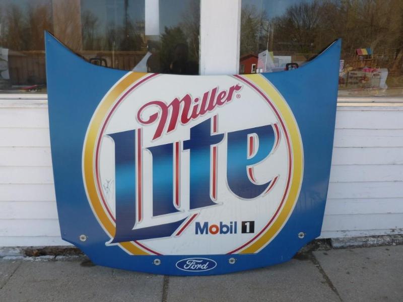 lot 2 image: Large Miller Lite&nbspMetal Race C...