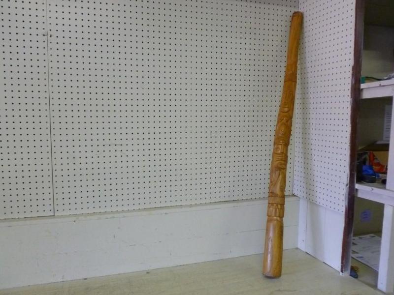 lot 36 image: Large hand carved wooden horn that...