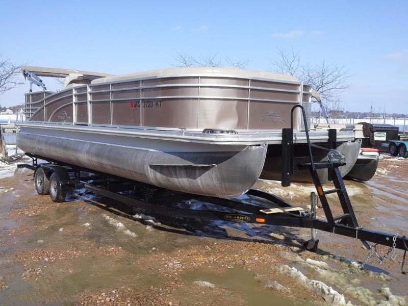 lot 11A image: 25 Foot Tandem Axle Bunk Trailer