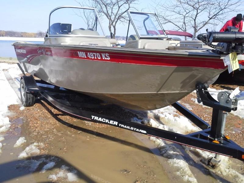 lot 14 image: Tracker Targa 18 WT