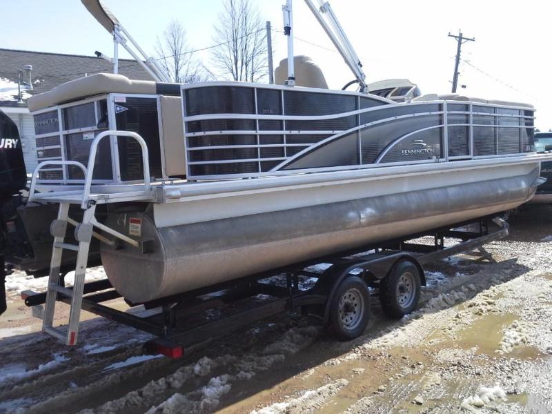 lot 2A image: 25 Foot Tandem Axle Bunk Trailer.