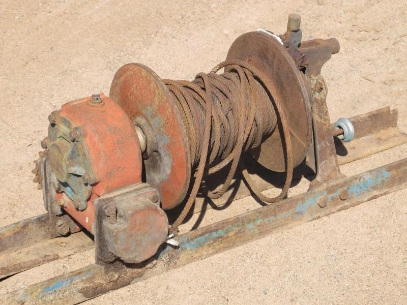 lot 30 image: Allstate cable winch #428-49 44-L 4...